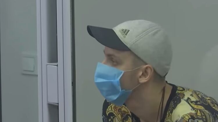 Сожителю 22-летней девушки, который облил ее бензином и поджег, дали 15 ...